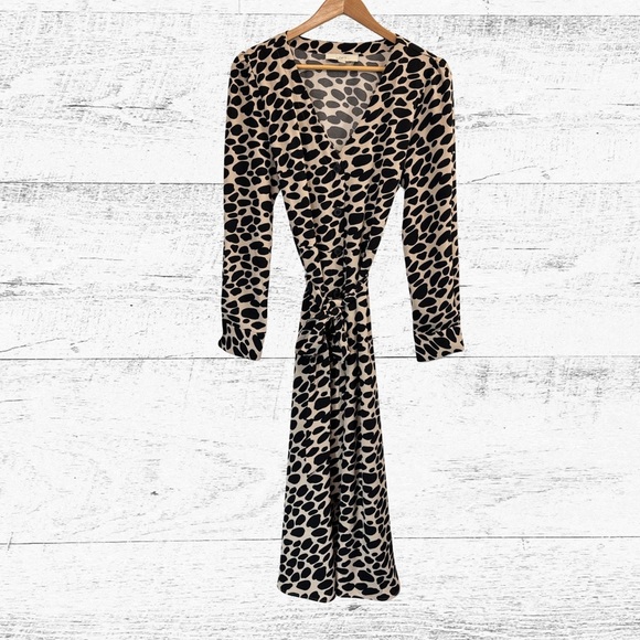 LOFT Dresses & Skirts - Leopard Print Wrap Dress